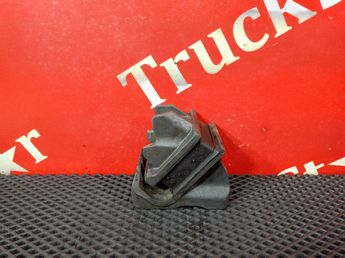 Подушка двигателя передняя