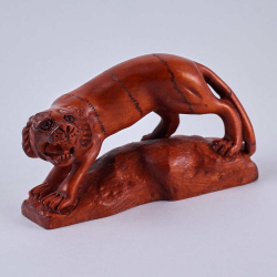 Нэцкэ Тигр на камне