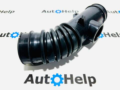 Патрубок воздушного фильтра 17881-15170 Toyota