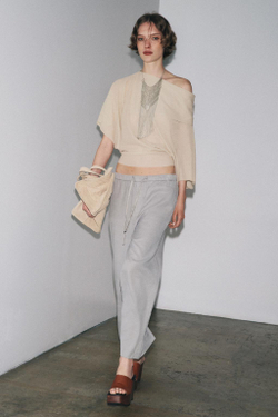 ZARA ОДНОТОННЫЙ ТРИКОТАЖНЫЙ ТОП-НАКИДКА, ПЕСОЧНЫЙ