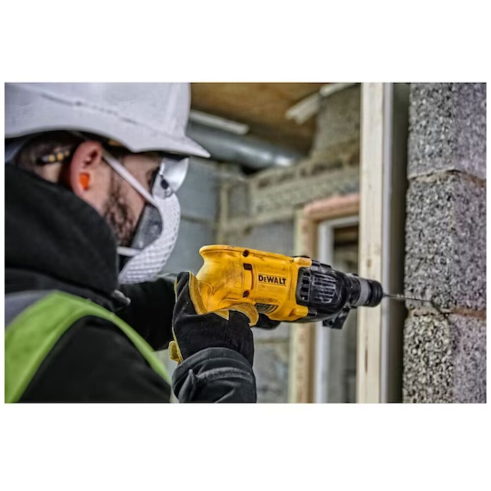 Перфоратор DeWALT D25033K-QS