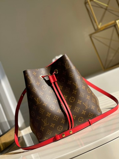 Louis Vuitton NeoNoe MM