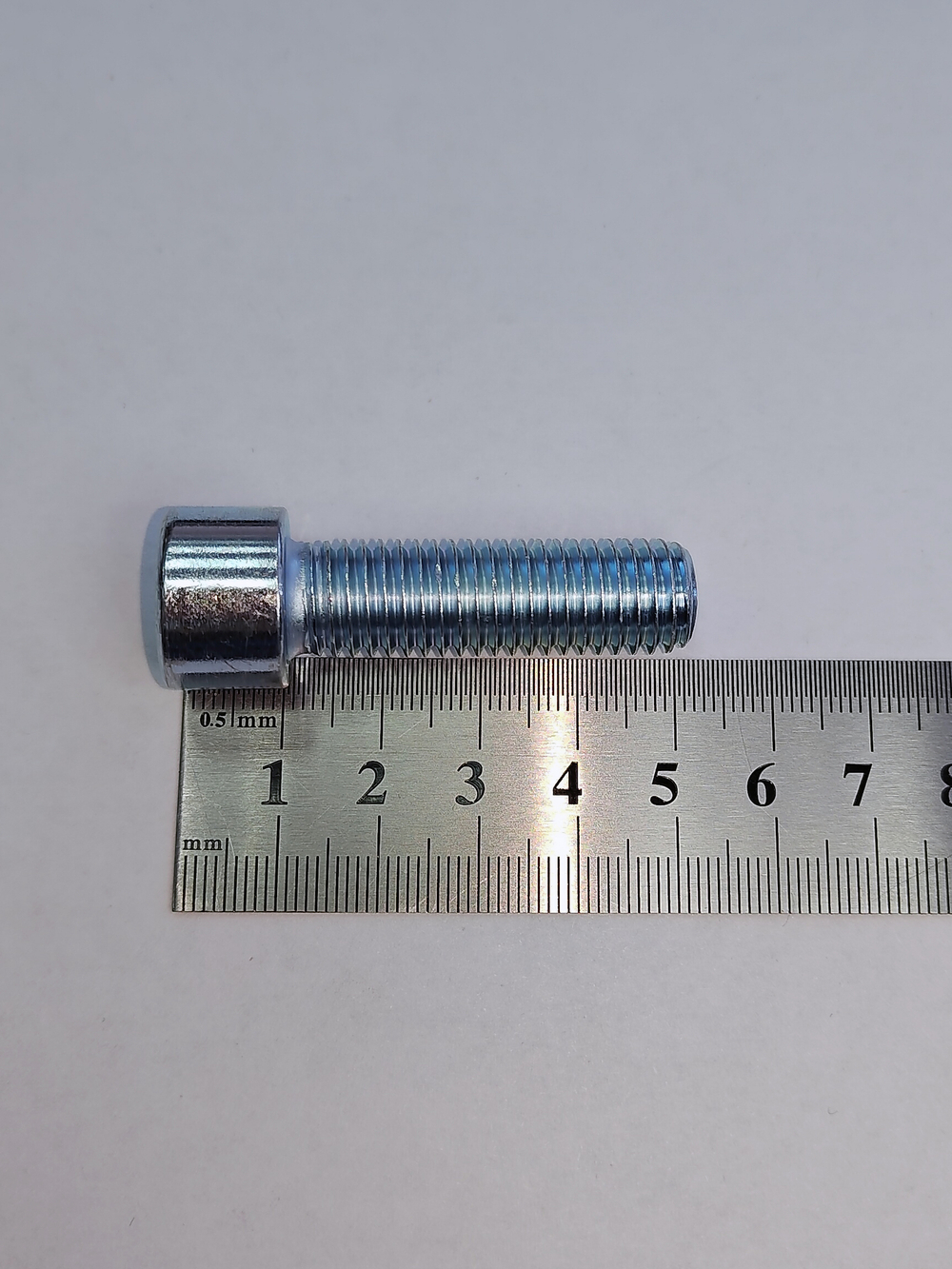 12х40 ОЦ. Винт П/Р с внут.шестигр. к.п.8.8 DIN912 (50 шт)