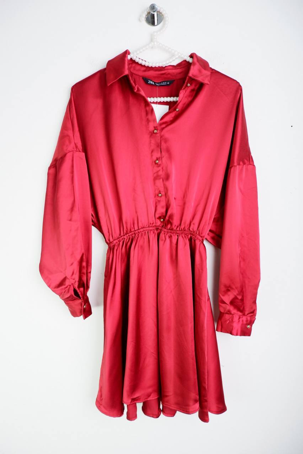 Платье Zara атласное, маркировка XS, визуально на 42 размер