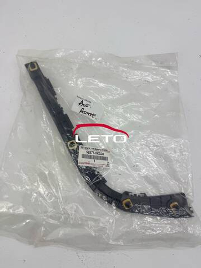 Крепление бампера 52575-0K030 525750K030