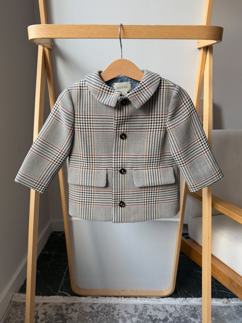 Шерстяной костюм Gucci, 86