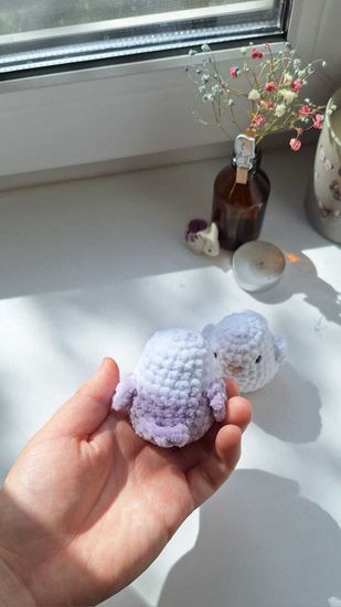 Вязаная игрушка ручной работы "Попугайчик"