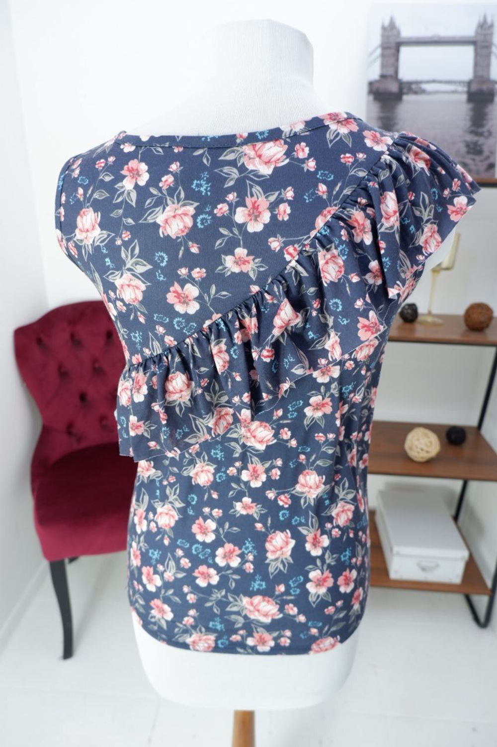 Топ с цветочным принтом 44 размер