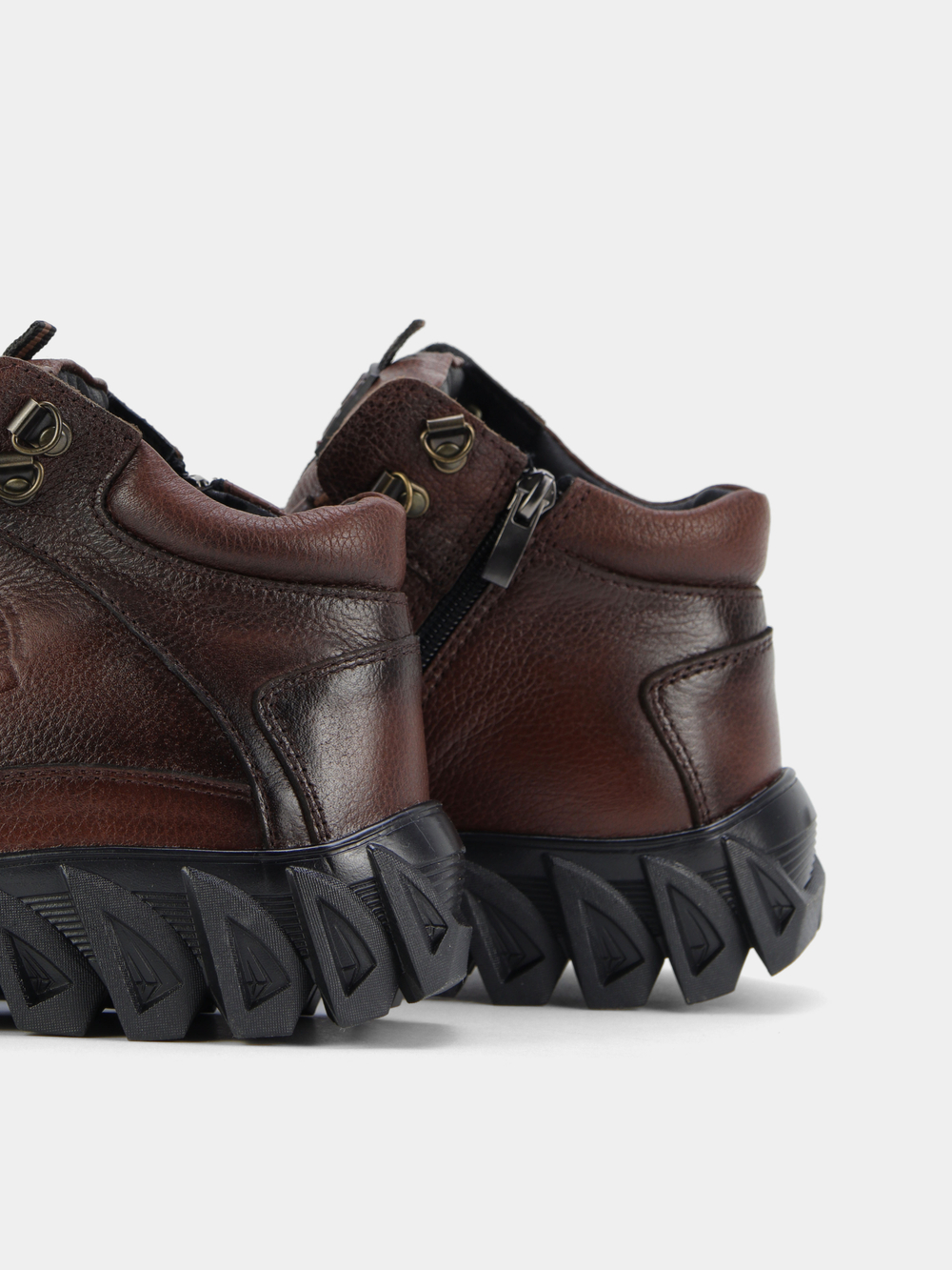 Ботинки мужские M2800-1R