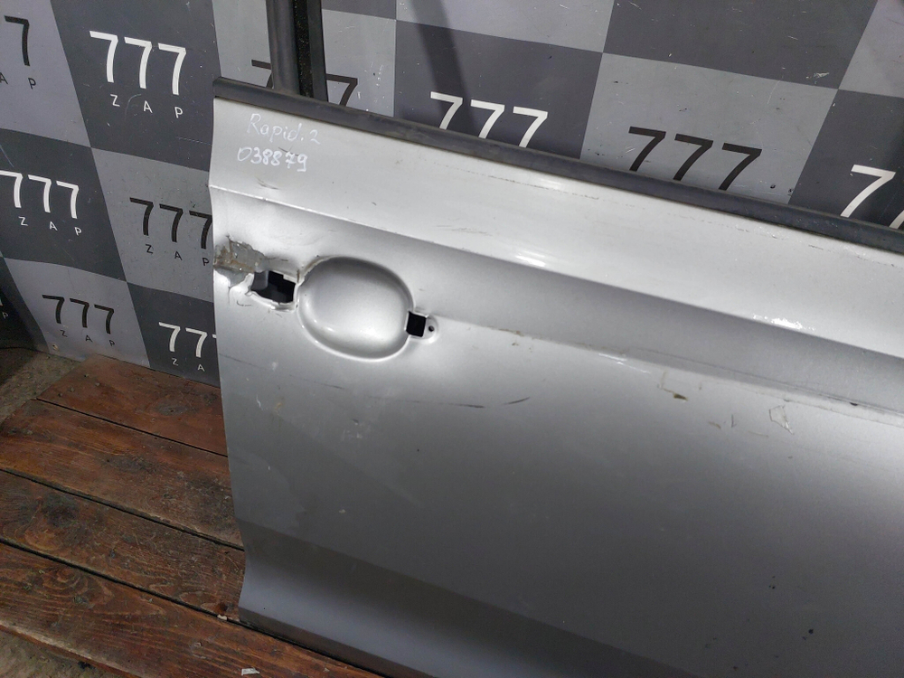 Дверь передняя правая Rapid 1-2, Polo 6 Б/У Оригинал 60U831056