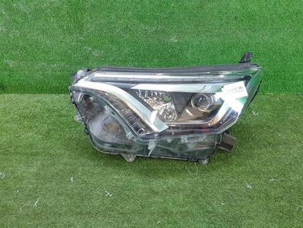 Фара левая Toyota Rav 4 CA40 (2015-2019) LED