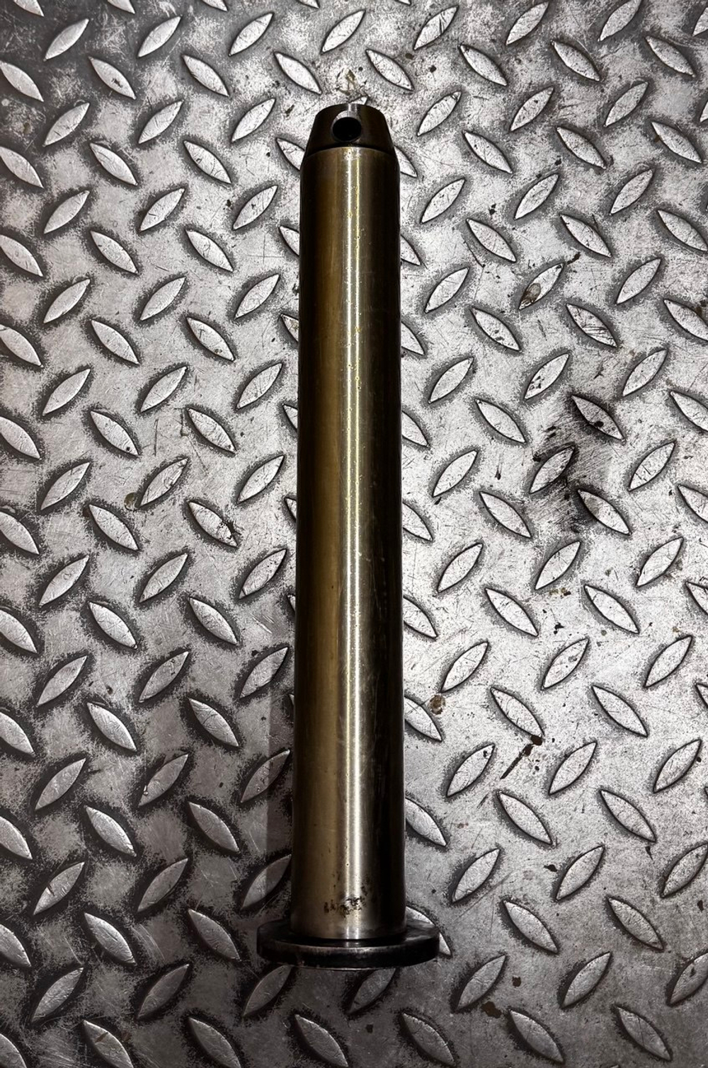 Палец 47048747 (D140655) ковш-рукоять CASE 695