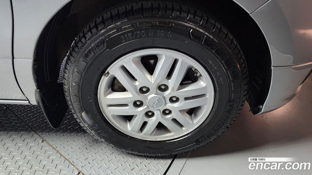 Hyundai The New Grand Starex Van 3-х местный (04.2020)