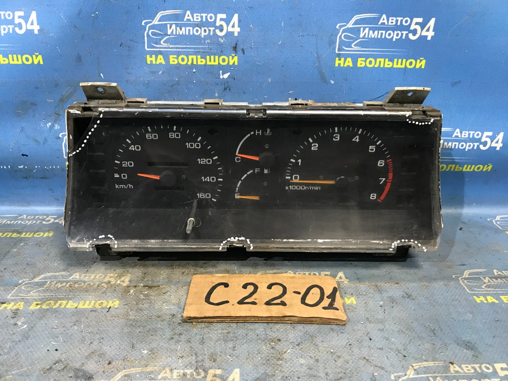 Щиток приборов NISSAN LARGO 1992