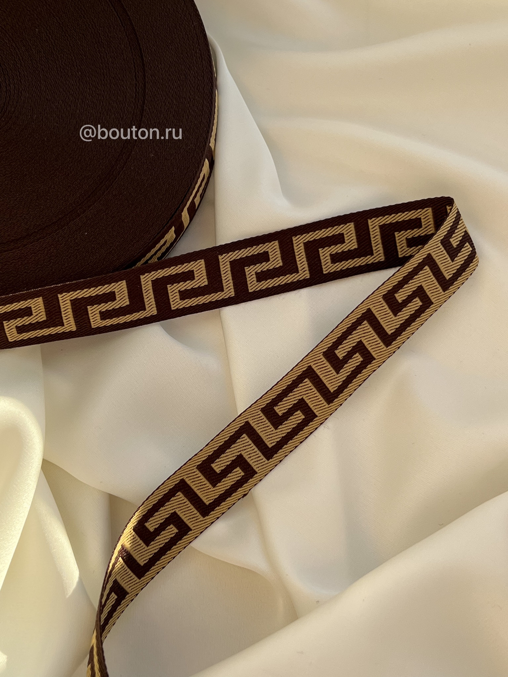 Тесьма верс 2 см жаккард