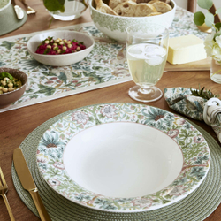 Spode Тарелка Morris&Co. Клубничный вор глубиной 26 см