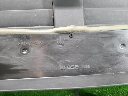 Воздуховод радиатора Maserati Levante (2016-2024)