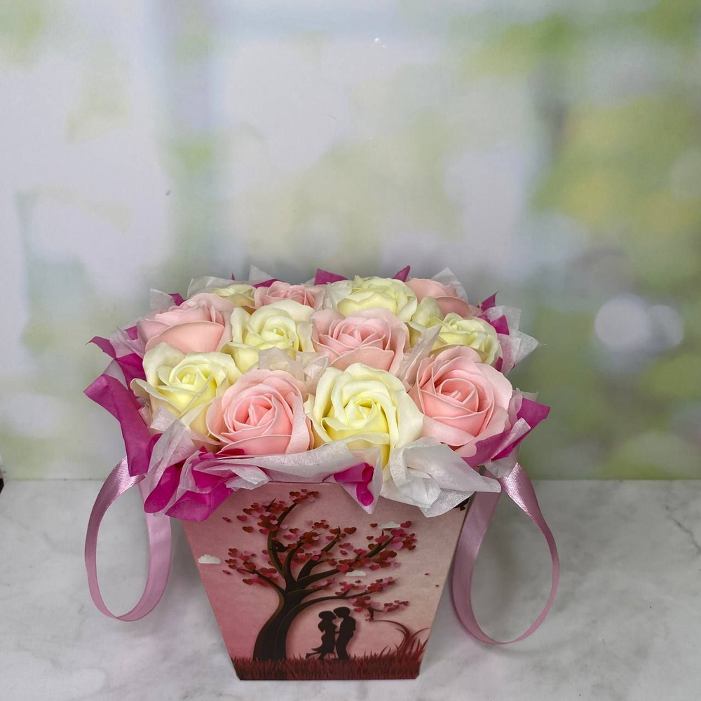 Букет из 13 мыльных роз