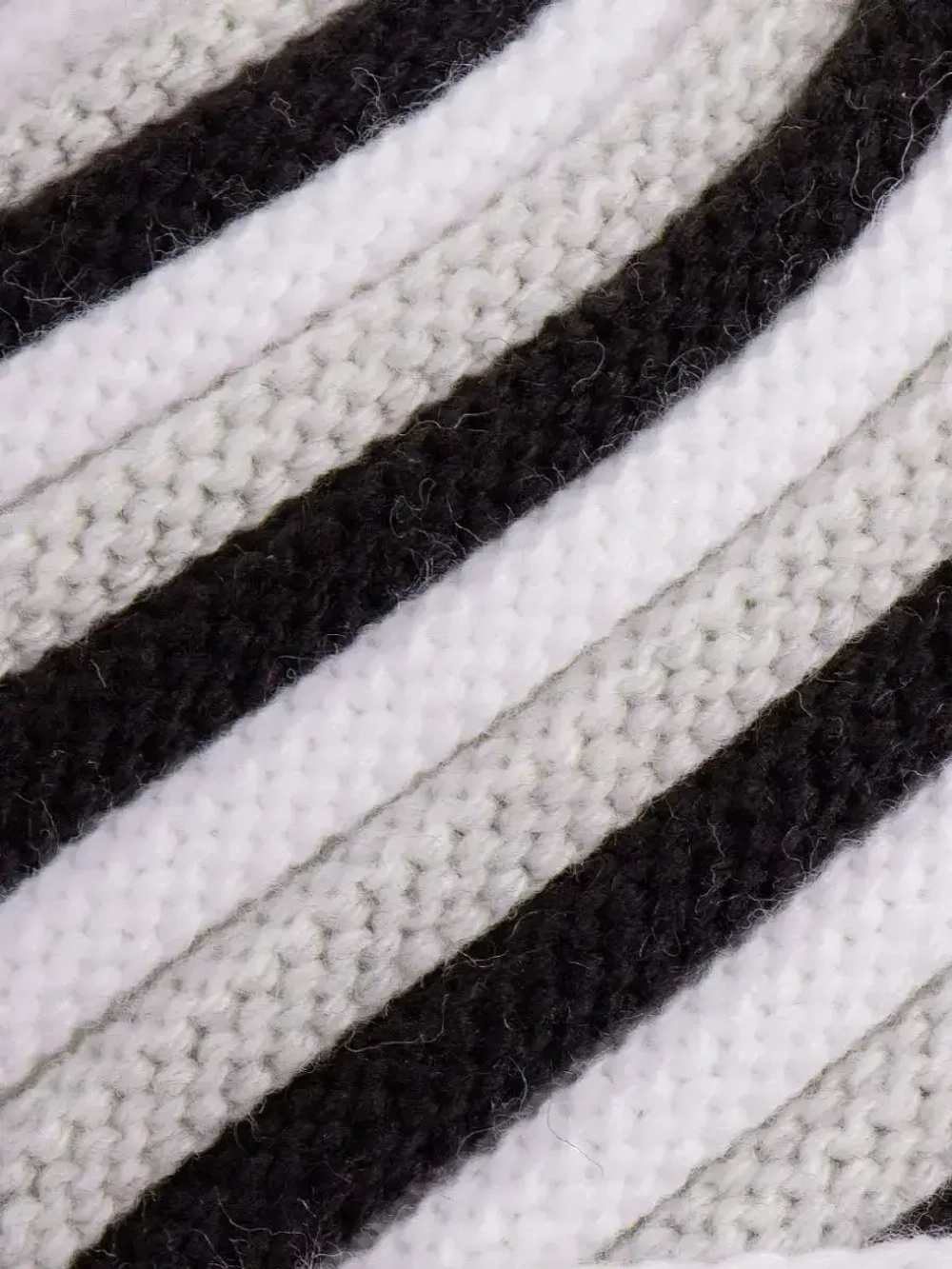 Шапка вязаная зимняя для детей