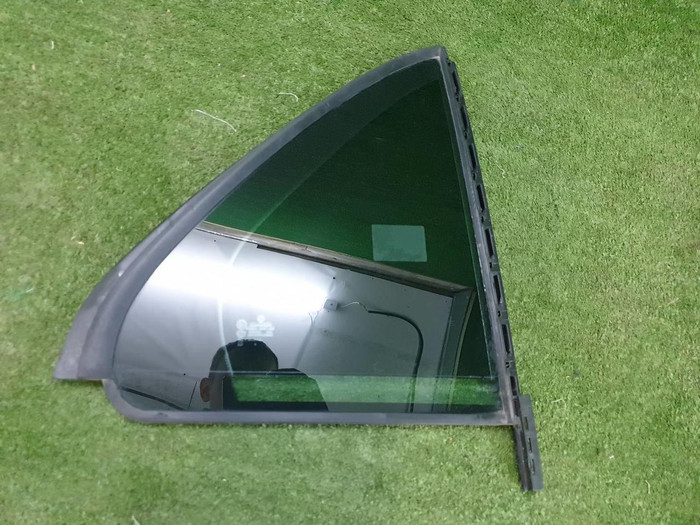 Форточка двери задняя правая Mercedes GLE V167 (2018-н.в.)