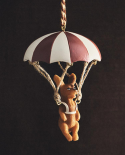 ZARA HOME НОВОГОДНЕЕ ЁЛОЧНОЕ УКРАШЕНИЕ «СОБАКА-ПАРАШЮТИСТ», КОРИЧНЕВЫЙ