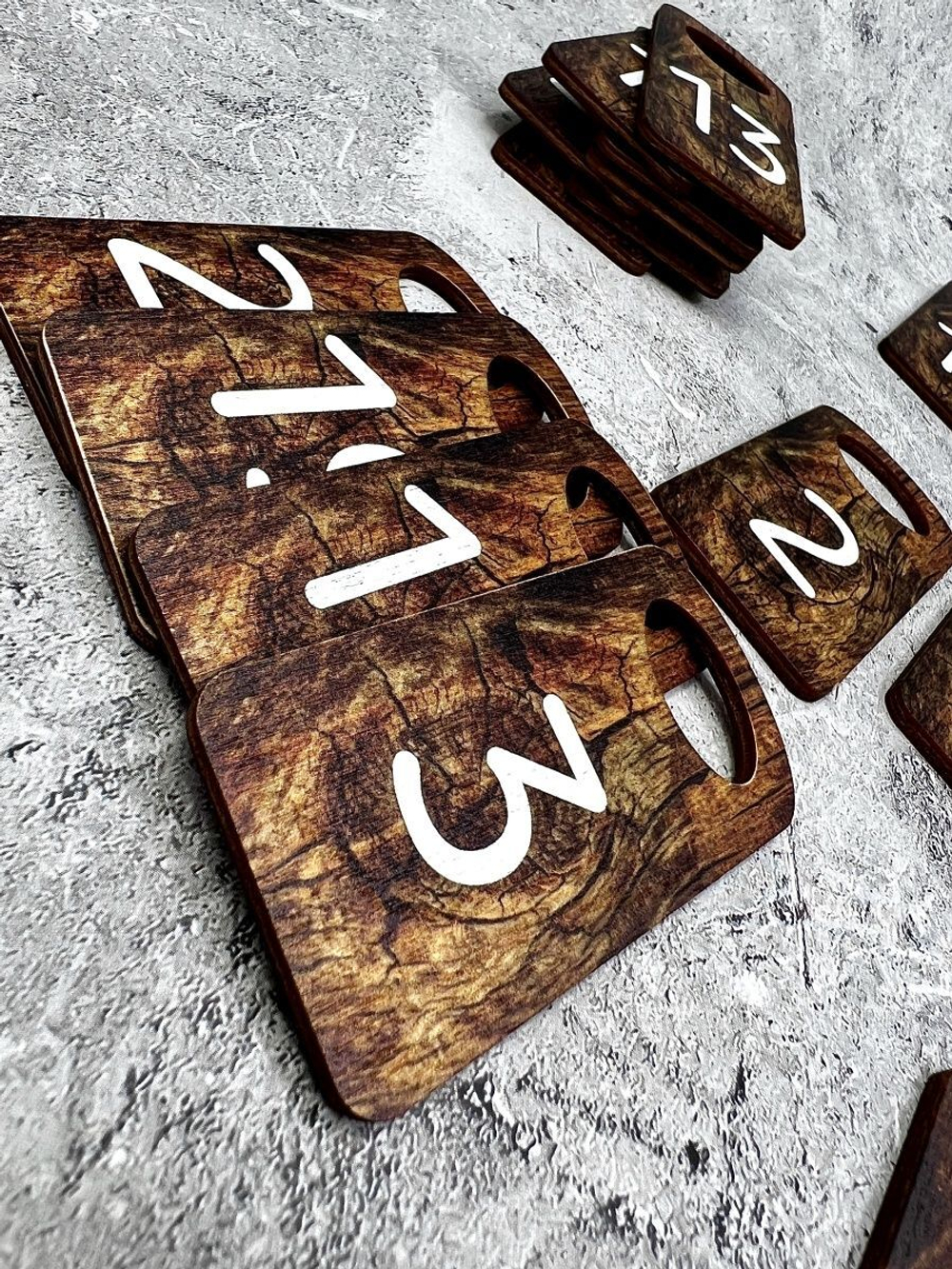 Номерки для гардероба дерево 4х8 см