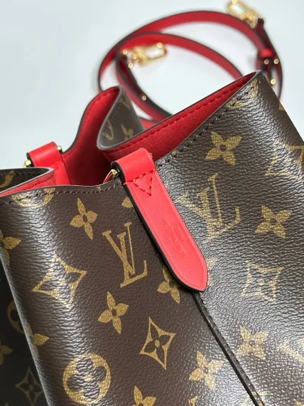 Сумка Louis Vuitton Neonoe MM (красная фурнитура)