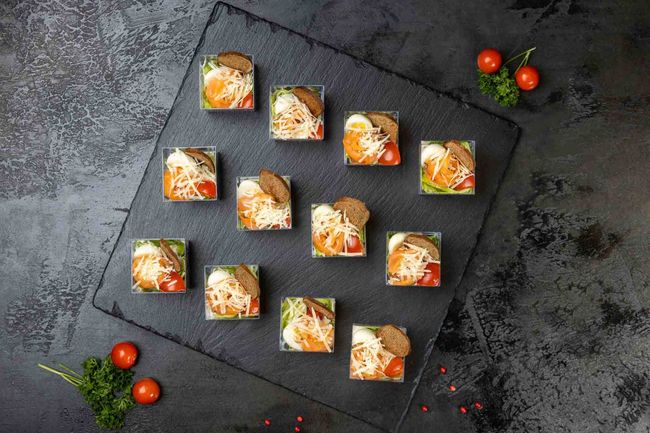 Веррин с салатом &quot;Цезарь&quot; с лососем, 12 шт.