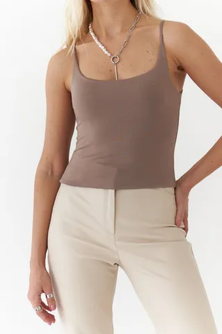 Майка на бретелях  из бамбука цвета тауп