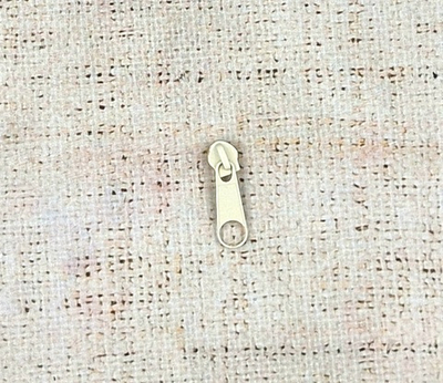 Бегунок галантерейный спираль Т5, №306 сливочный