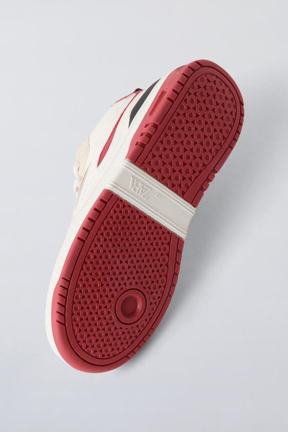 ZARA КЕДЫ С РАЗНОЦВЕТНЫМИ ДЕТАЛЯМИ, КРАСНЫЙ