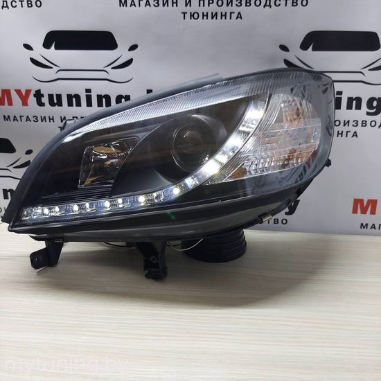 Передние фары daylight black для Opel Zafira A