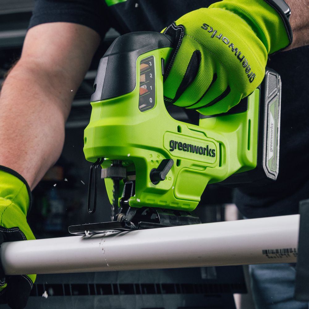 Лобзик акк. Greenworks GD24JS90, 24V, б/щет, 90 мм,0-3000/мин,4 ст.маятник,LED,1х4Ач,ЗУ,кор (3601707CUB)