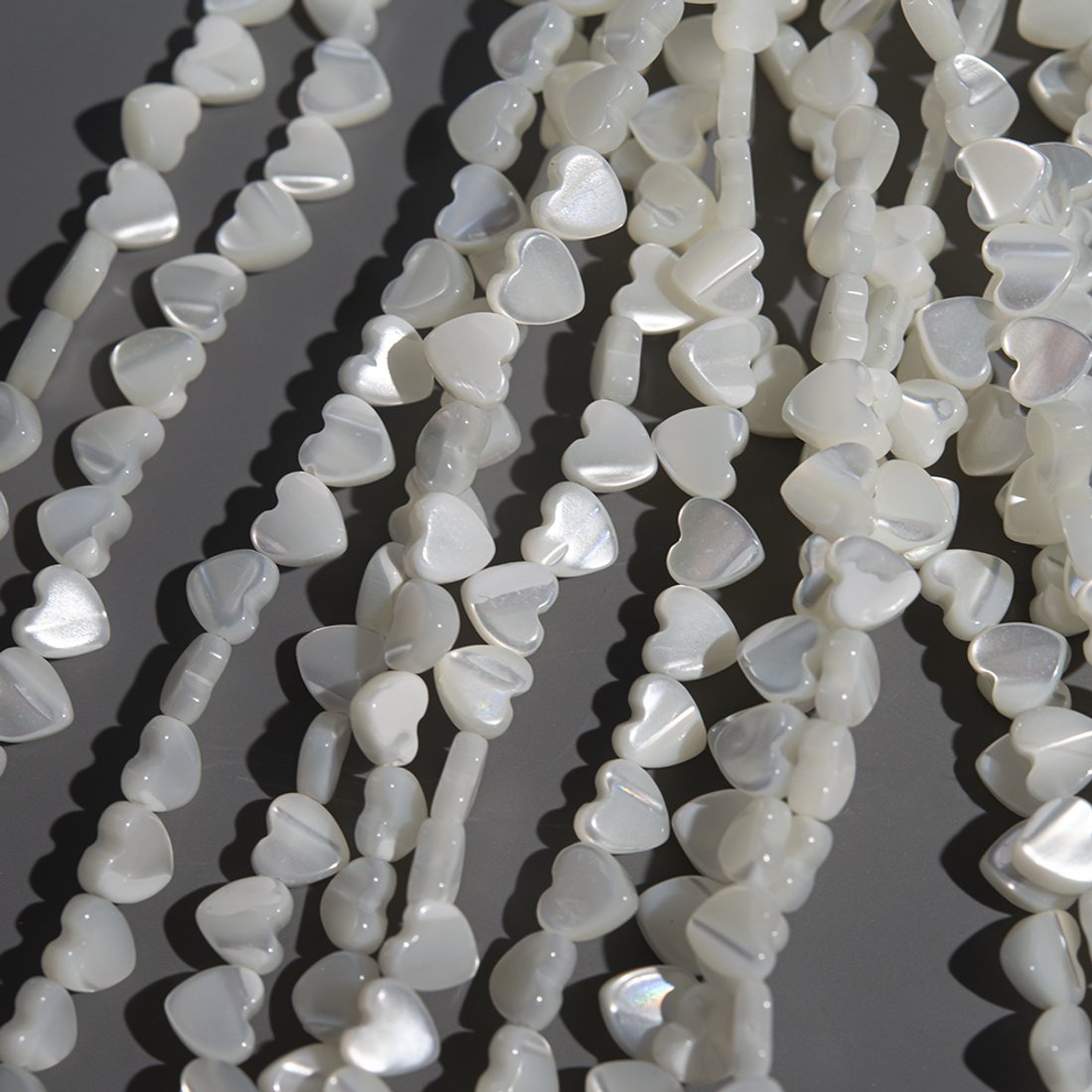Перламутр морских ракушек, сердечки, 6,5мм, белый