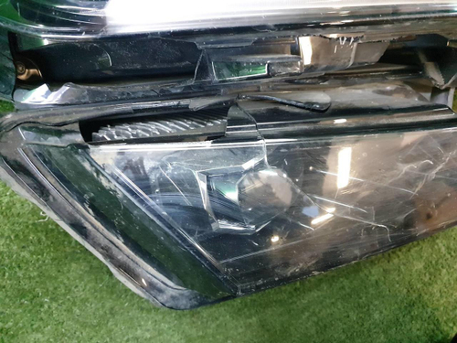 Битая Фара правая Skoda Kodiaq (2016-2022) LED