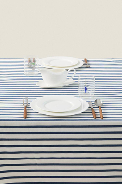 ZARA HOME ОВЕРЛОЧНАЯ ПОЛОСАТАЯ СКАТЕРТЬ, СИНИЙ