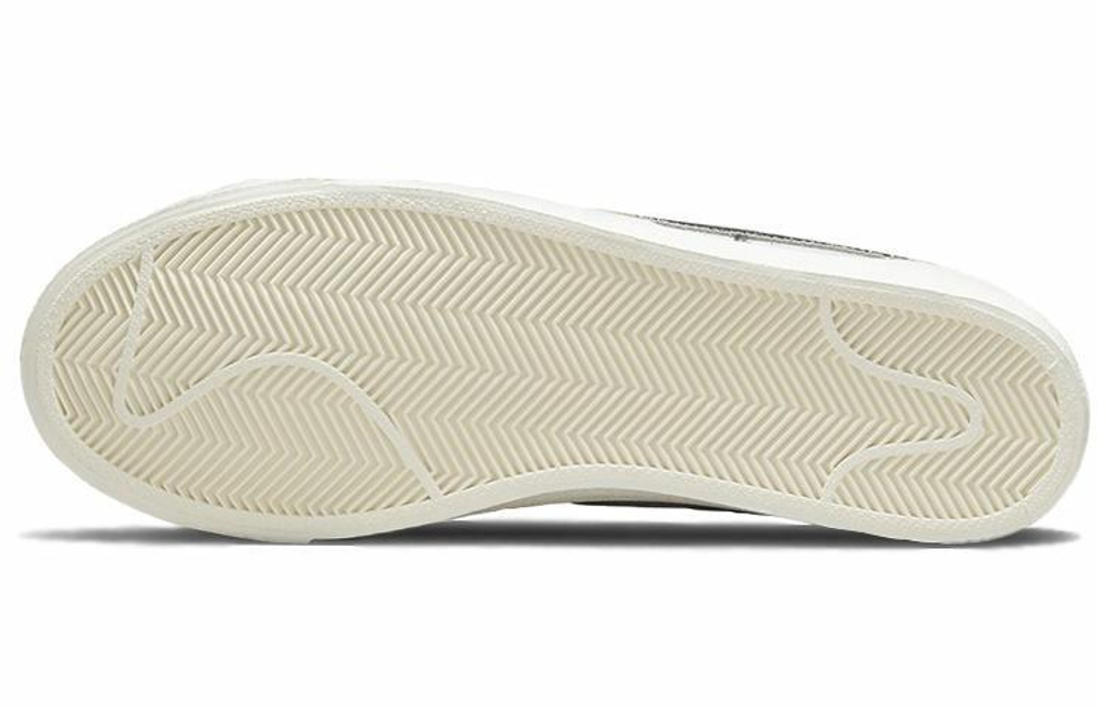 Кроссовки Nike Blazer Low 77