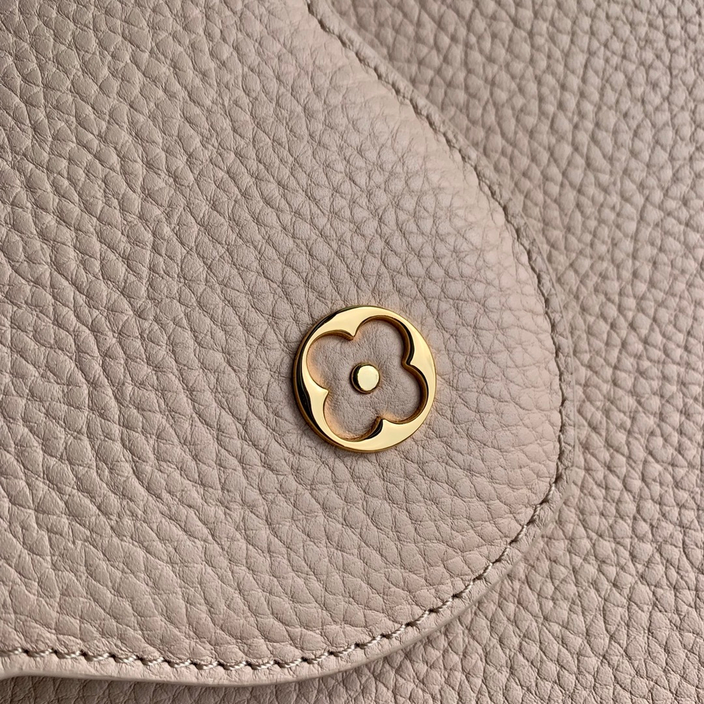 Louis Vuitton Capucines BB