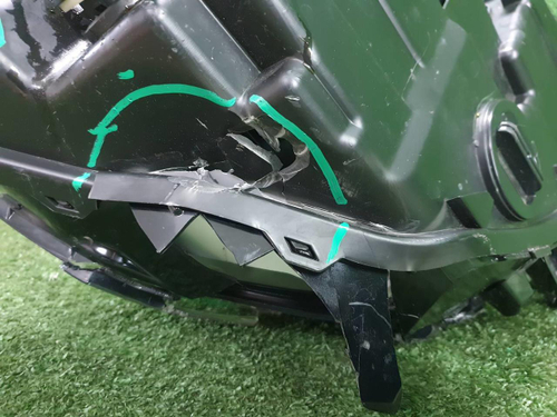 Битая Фара левая Geely Coolray (2019-2023) LED