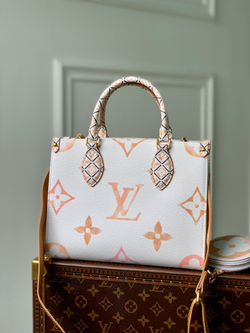 Louis Vuitton Onthego PM