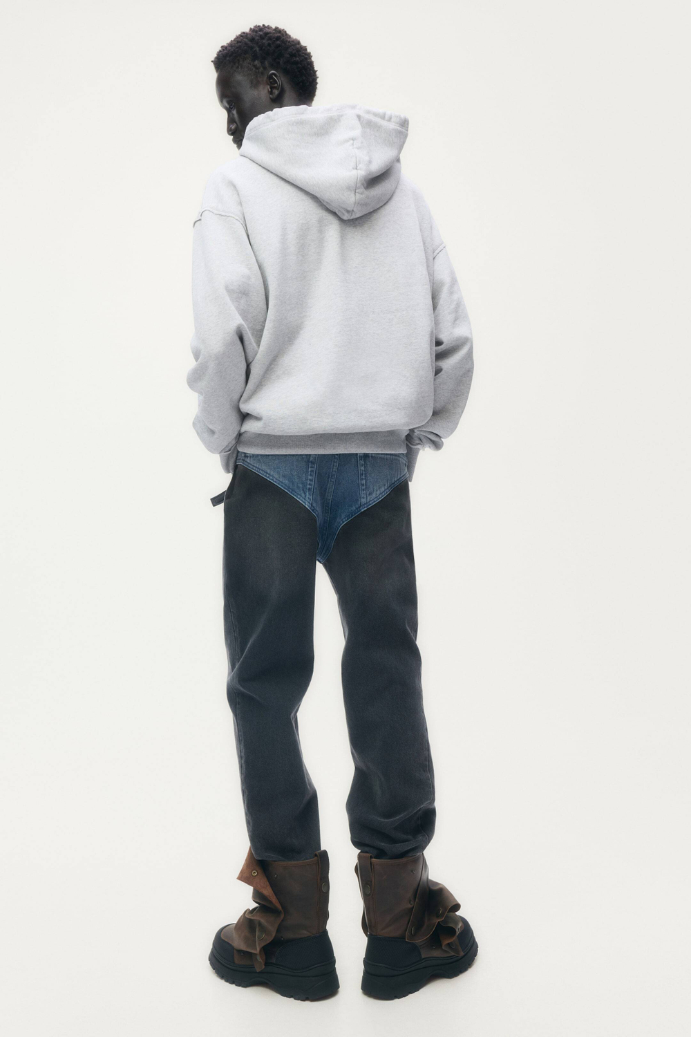 H&M - Glenn Martens Толстовка с капюшоном и вышивкой, светло-серый