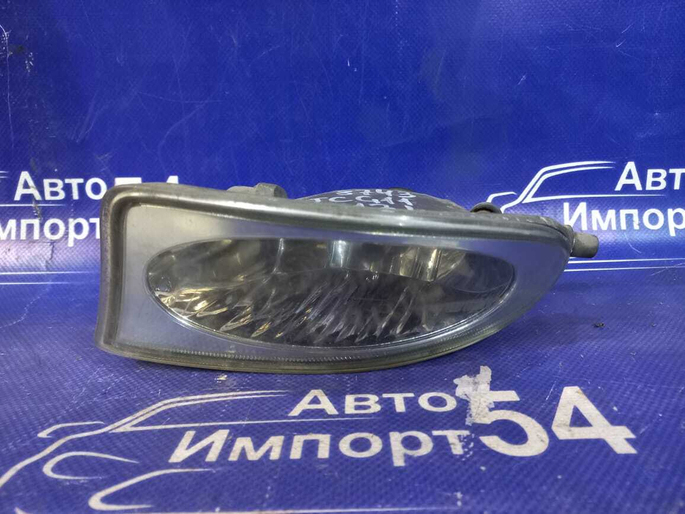 Туманка левая TOYOTA BREVIS 2001-2007