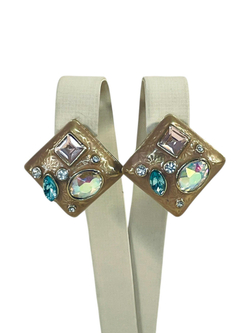 Серьги пусеты ромб с камнями