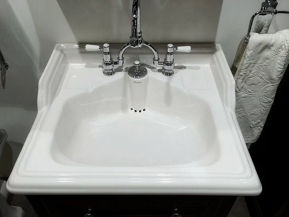 Смеситель для раковины Burlington Regent CLR28-QT+W9
