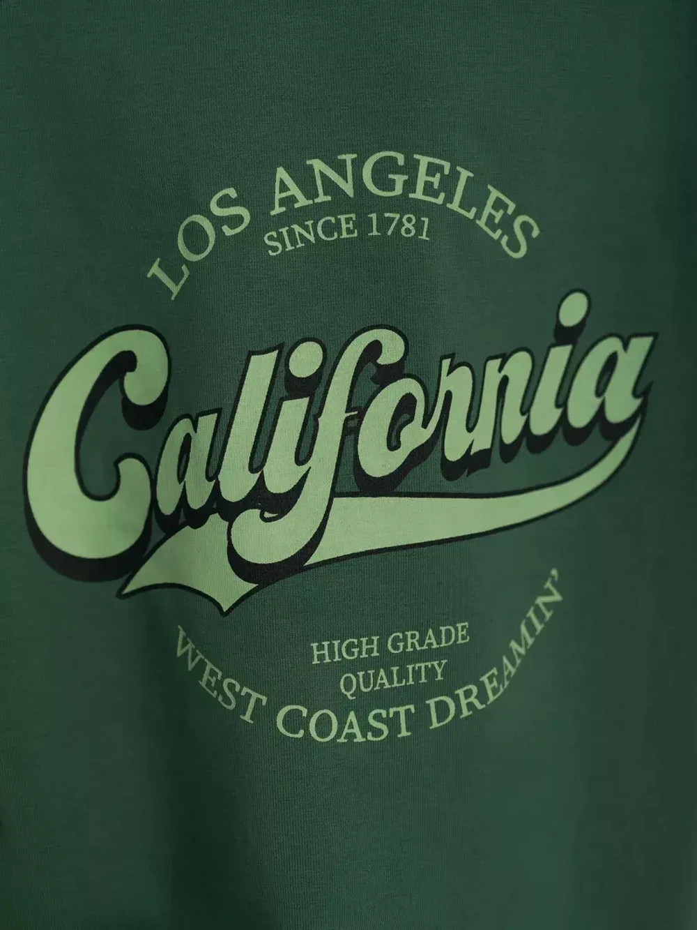 Летний костюм для мальчика в садик