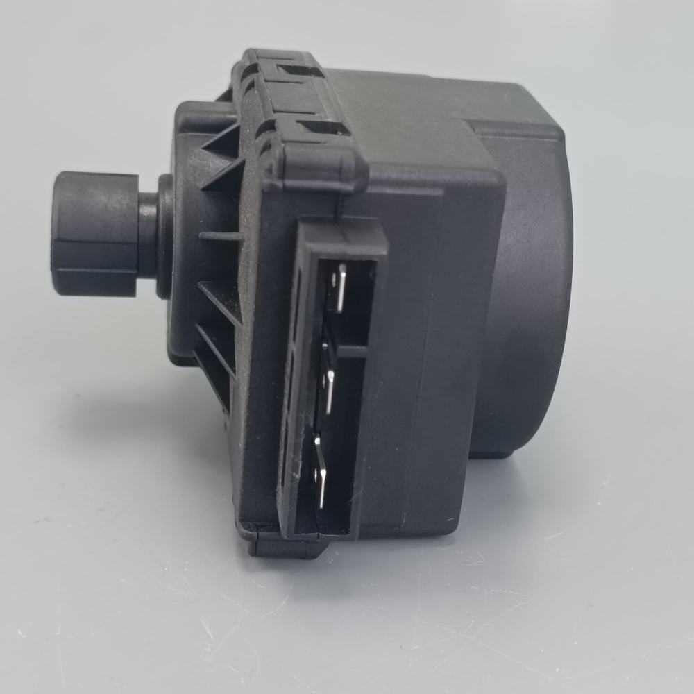 Сервопривод 220-240V черный для котлов BAXI, ARISTON, PROTHERM арт. 61302483, 5694580