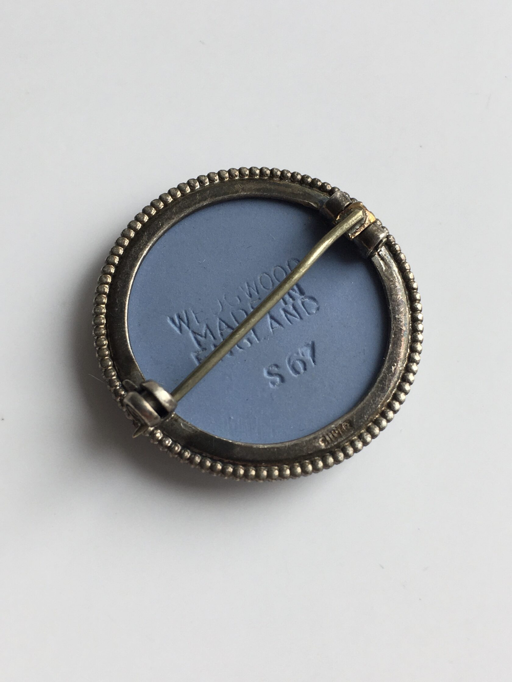 Брошь голубая с Путти Wedgwood