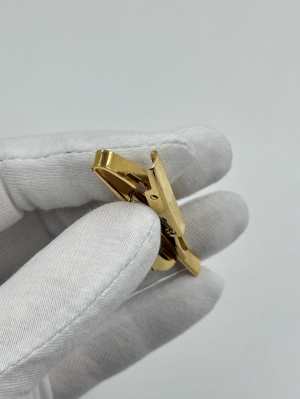 Зажим для галстука черный с парусником Wedgwood