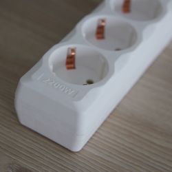 S-GSU5-3 WHITE Cетевой фильтр серии Universal. 3м Пвс 3x0.75. 5 гнезд. с-з. 10А. Защита от перенапряжения. короткого замыкания. TM Uniel.