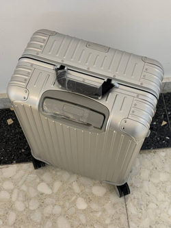 Чемодан Rimowa